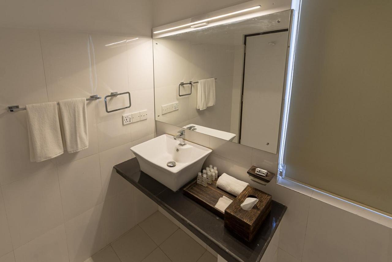 Pearl Royal Hotel, Kolombo Dış mekan fotoğraf