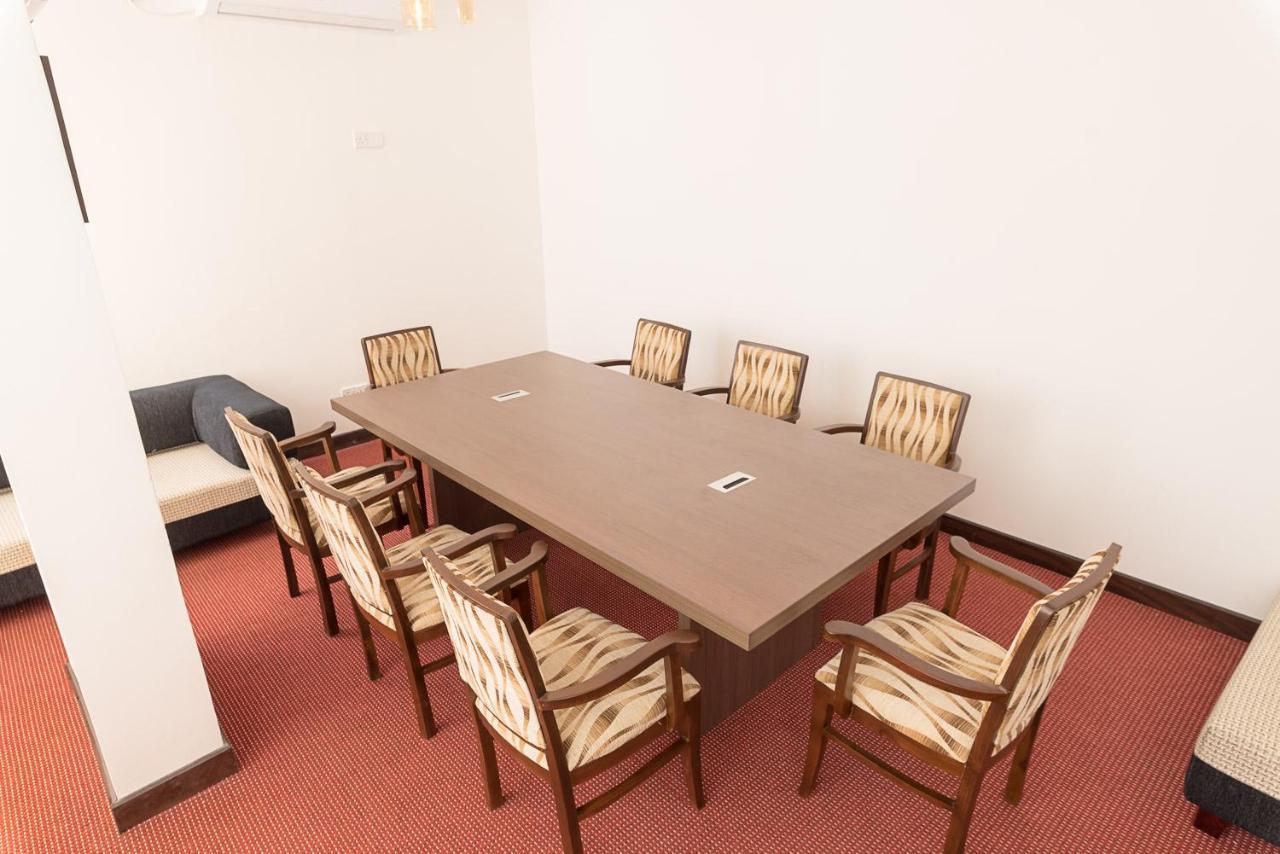 Pearl Royal Hotel, Kolombo Dış mekan fotoğraf