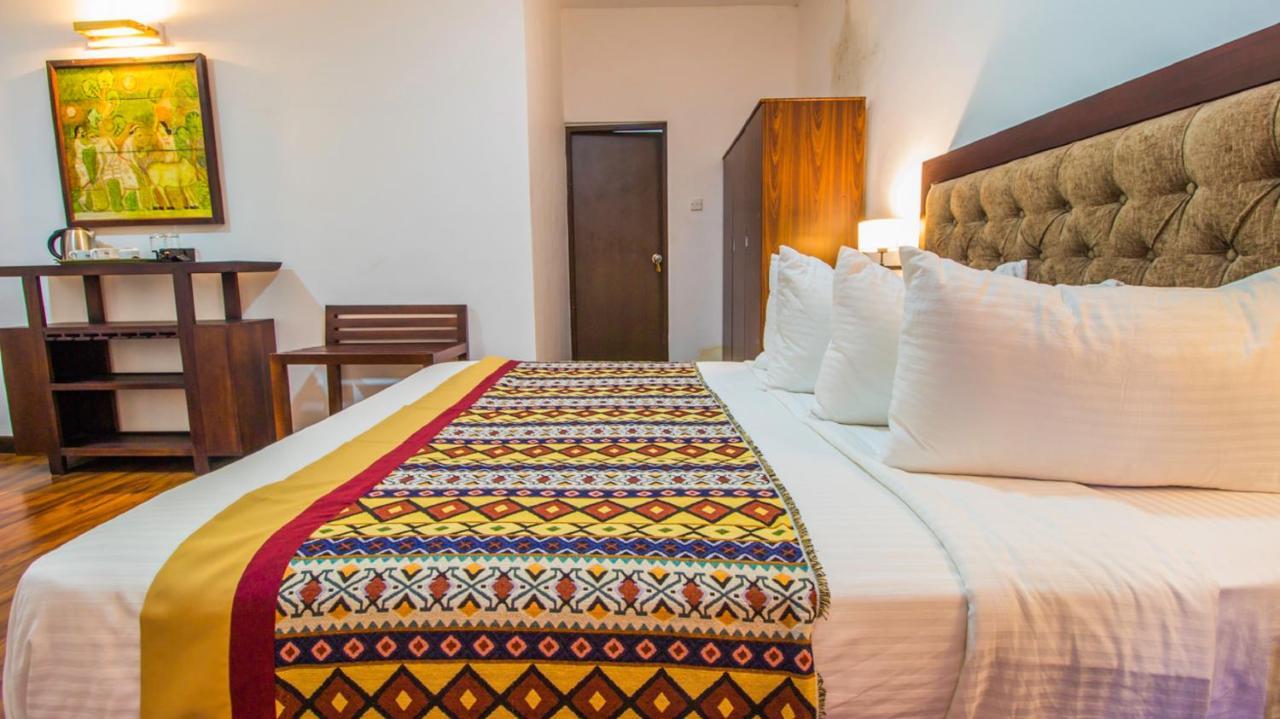 Pearl Royal Hotel, Kolombo Dış mekan fotoğraf